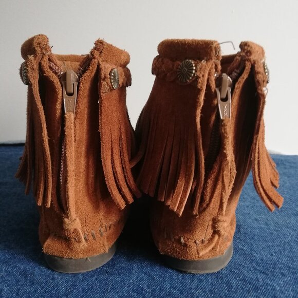 Minnetonka Genuine Suede Women's Boots with Fringe Size 8 - Picture 4 of 6